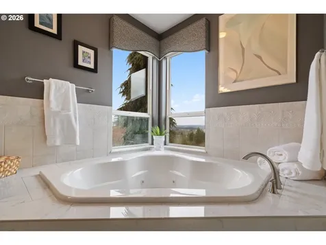 2305 NW Douglas Street Camas WA 98607