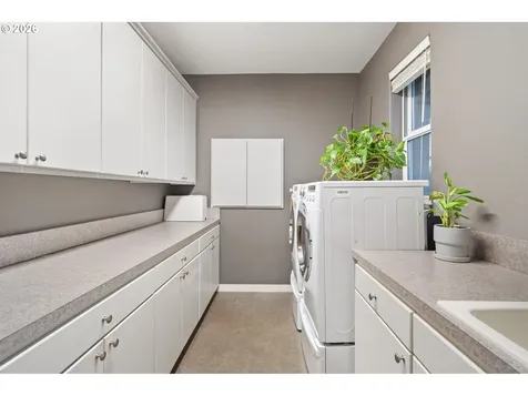 2305 NW Douglas Street Camas WA 98607