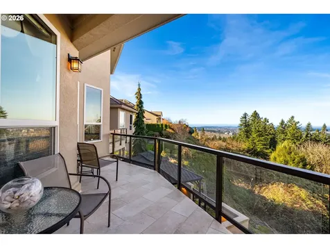 2305 NW Douglas Street Camas WA 98607