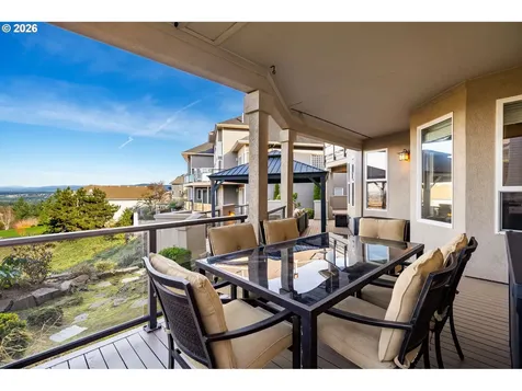 2305 NW Douglas Street Camas WA 98607