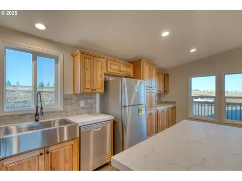 955 High Prairie Road Lyle WA 98635