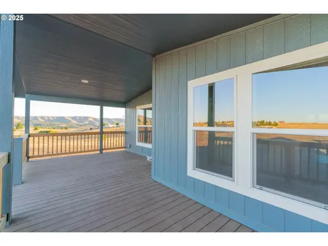 955 High Prairie Road Lyle WA 98635