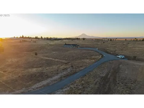 955 High Prairie Road Lyle WA 98635