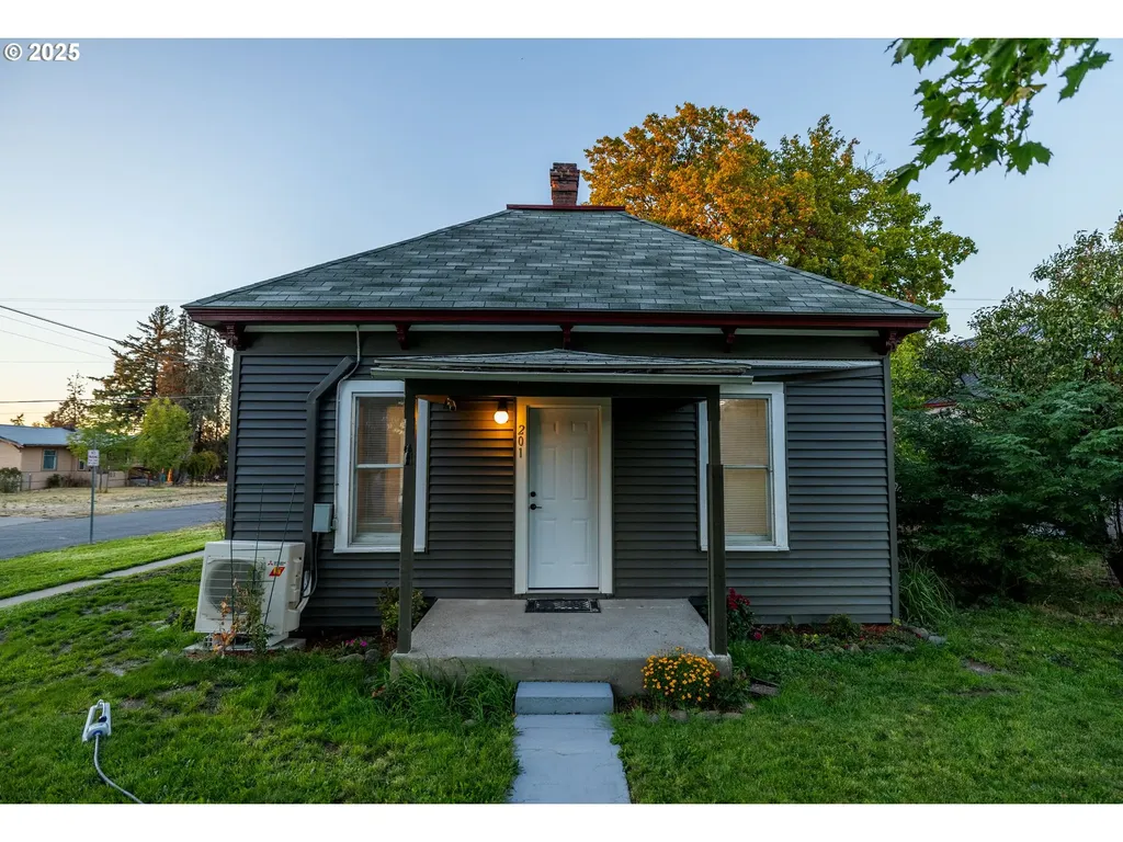 201 E Burgen Street Goldendale WA 98620