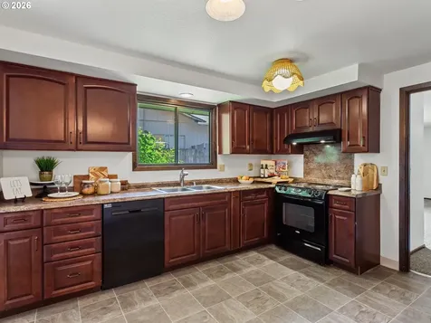 2605 NE 49th Street Vancouver WA 98663