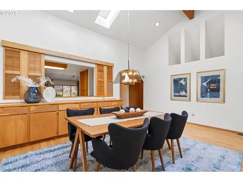 7075 SW Tierra Del Mar Drive Beaverton OR 97007