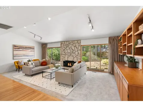 7075 SW Tierra Del Mar Drive Beaverton OR 97007