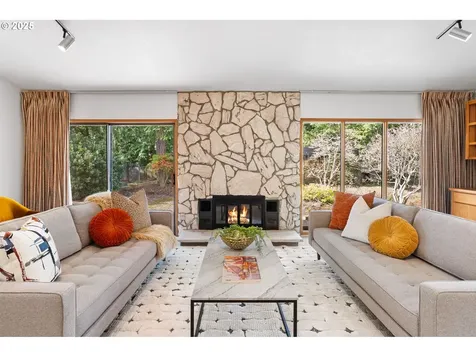 7075 SW Tierra Del Mar Drive Beaverton OR 97007