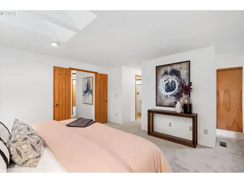 7075 SW Tierra Del Mar Drive Beaverton OR 97007