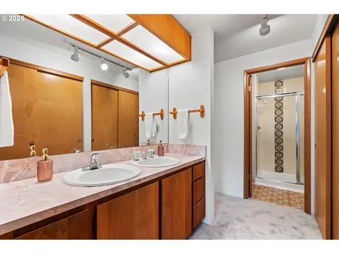 7075 SW Tierra Del Mar Drive Beaverton OR 97007