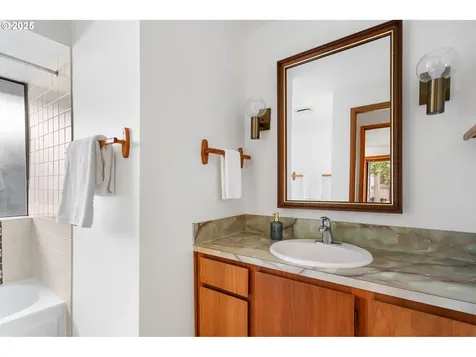 7075 SW Tierra Del Mar Drive Beaverton OR 97007
