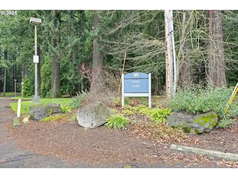 9610 N Seneca Street Portland OR 97203