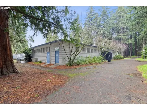 9610 N Seneca Street Portland OR 97203