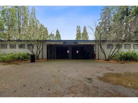 9610 N Seneca Street Portland OR 97203