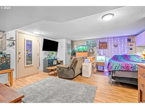 2332 2334 SE 72nd Avenue Portland OR 97215
