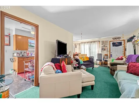 2332 2334 SE 72nd Avenue Portland OR 97215