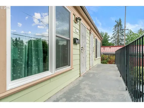 2332 2334 SE 72nd Avenue Portland OR 97215
