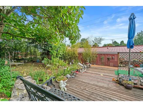 2332 2334 SE 72nd Avenue Portland OR 97215