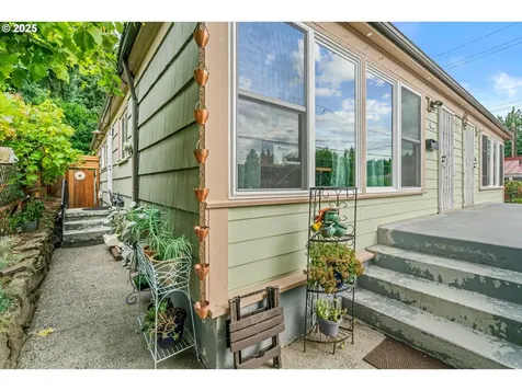 2332 2334 SE 72nd Avenue Portland OR 97215