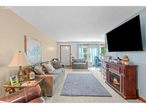 2332 2334 SE 72nd Avenue Portland OR 97215
