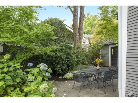 2746 NE 22nd Avenue Portland OR 97212