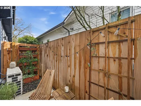 6224 NE 11th Avenue Portland OR 97211