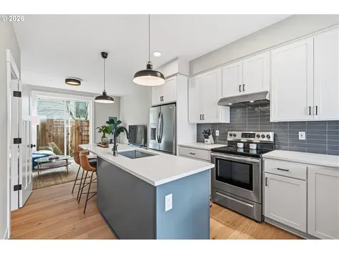 6224 NE 11th Avenue Portland OR 97211