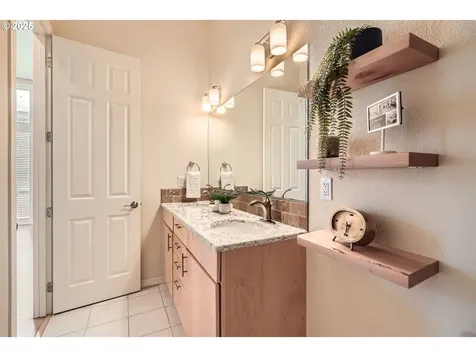 17931 SE 41st Loop Vancouver WA 98683