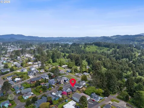 1754 NE 13th Street Lincoln City OR 97367