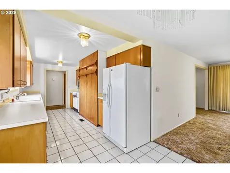 1410 Bryant Avenue Cottage Grove OR 97424