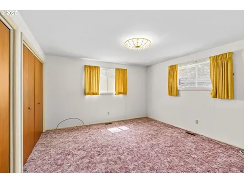 1410 Bryant Avenue Cottage Grove OR 97424
