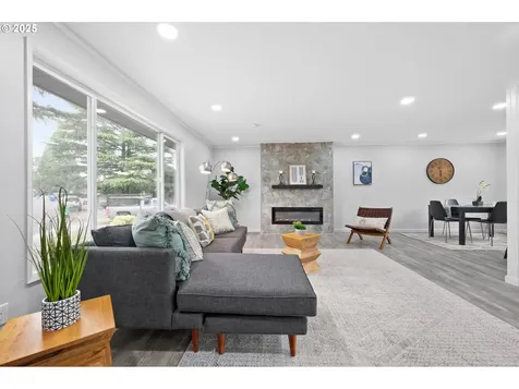 2144 SW 9th Court Gresham OR 97080
