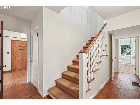 5535 SE Madison Street Portland OR 97215