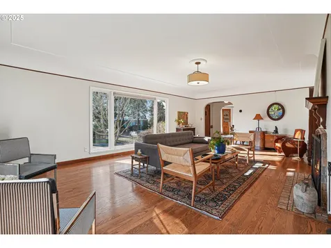 5535 SE Madison Street Portland OR 97215