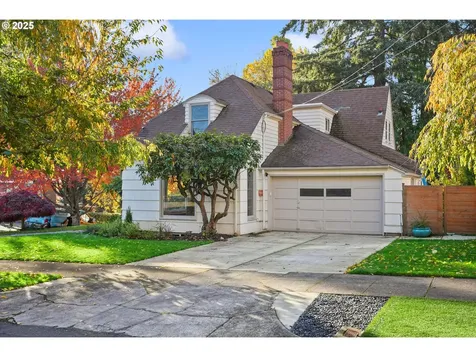 5535 SE Madison Street Portland OR 97215