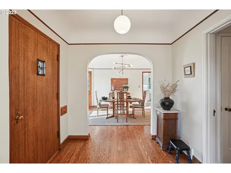 5535 SE Madison Street Portland OR 97215