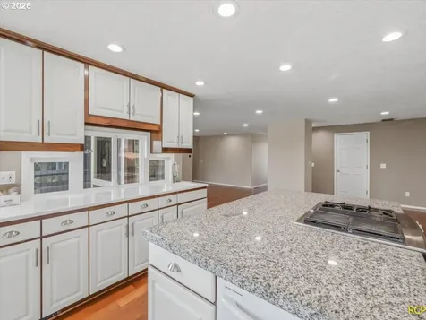 20415 NE Interlachen Lane Fairview OR 97024