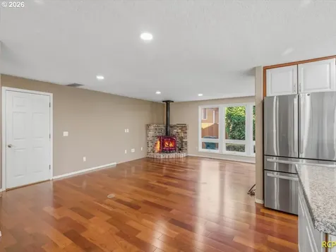 20415 NE Interlachen Lane Fairview OR 97024