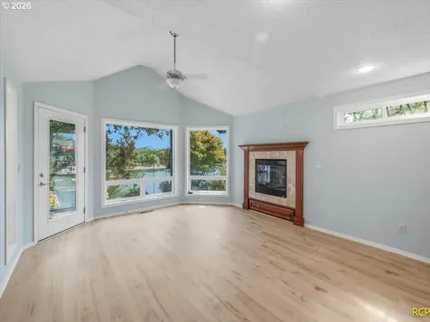 20415 NE Interlachen Lane Fairview OR 97024