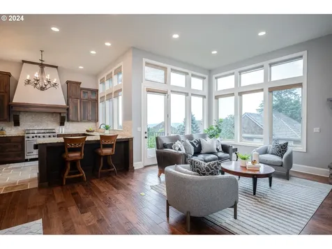3232 NW Spencer Street Portland OR 97229