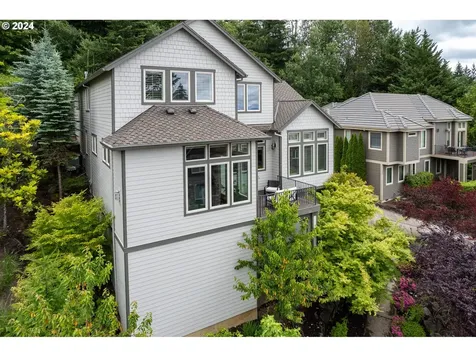 3232 NW Spencer Street Portland OR 97229