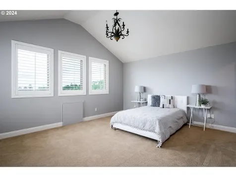 3232 NW Spencer Street Portland OR 97229