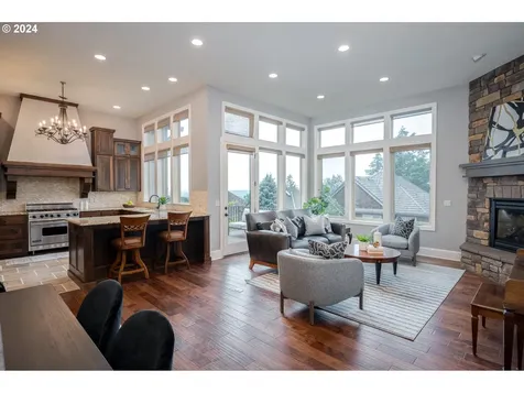 3232 NW Spencer Street Portland OR 97229