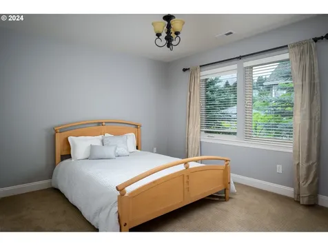 3232 NW Spencer Street Portland OR 97229