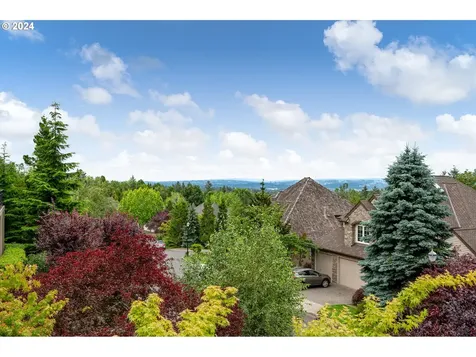 3232 NW Spencer Street Portland OR 97229