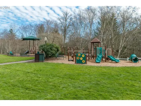 3232 NW Spencer Street Portland OR 97229