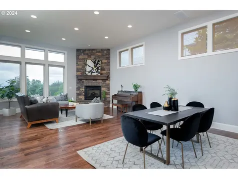3232 NW Spencer Street Portland OR 97229