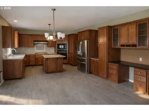 817 River Knoll Way Springfield OR 97477