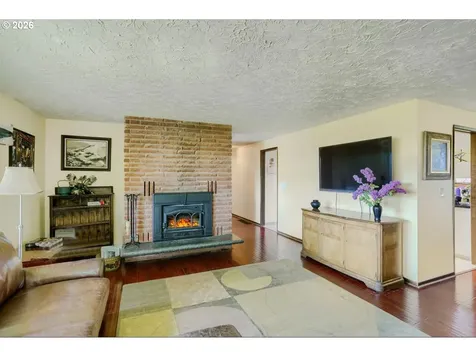 16530 NW Gillihan Road Portland OR 97231
