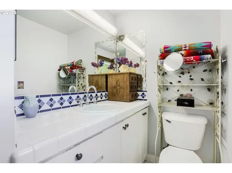 16530 NW Gillihan Road Portland OR 97231